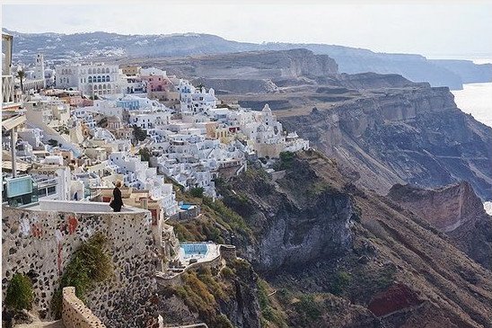 Κορεάτισσα blogger απαριθμεί τα 15 πράγματα που πρέπει να κάνετε στη Σαντορίνη [βίντεο & εικόνες] | iefimerida.gr 4