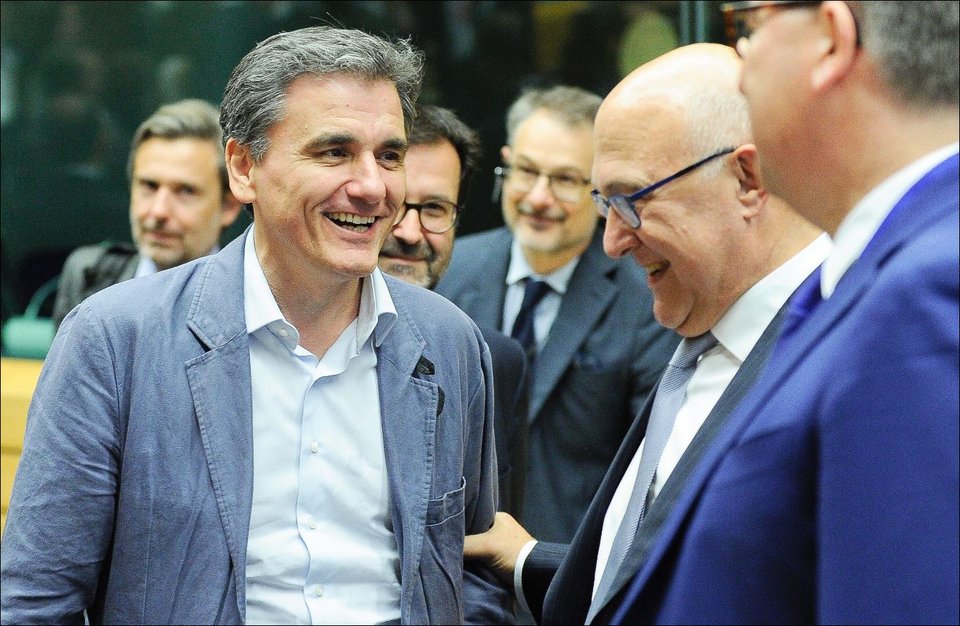 «Αγάπες» στο Eurogroup: Επεσαν όλοι πάνω στον Τσακαλώτο [εικόνες] | iefimerida.gr 13
