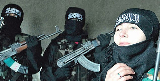 Παντρεμένες, έγκυες και εγκλωβισμένες στη Συρία οι δυο ανήλικες που το έσκασαν από το σπίτι τους για να μπουν στους τζιχαντιστές [εικόνες] | iefimerida.gr 3