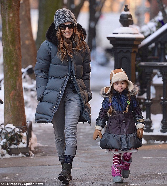 Η Σάρα Τζέσικα Πάρκερ πάει τα παιδιά της στο σχολείο σαν να κάνει πασαρέλα [εικόνες] | iefimerida.gr 3