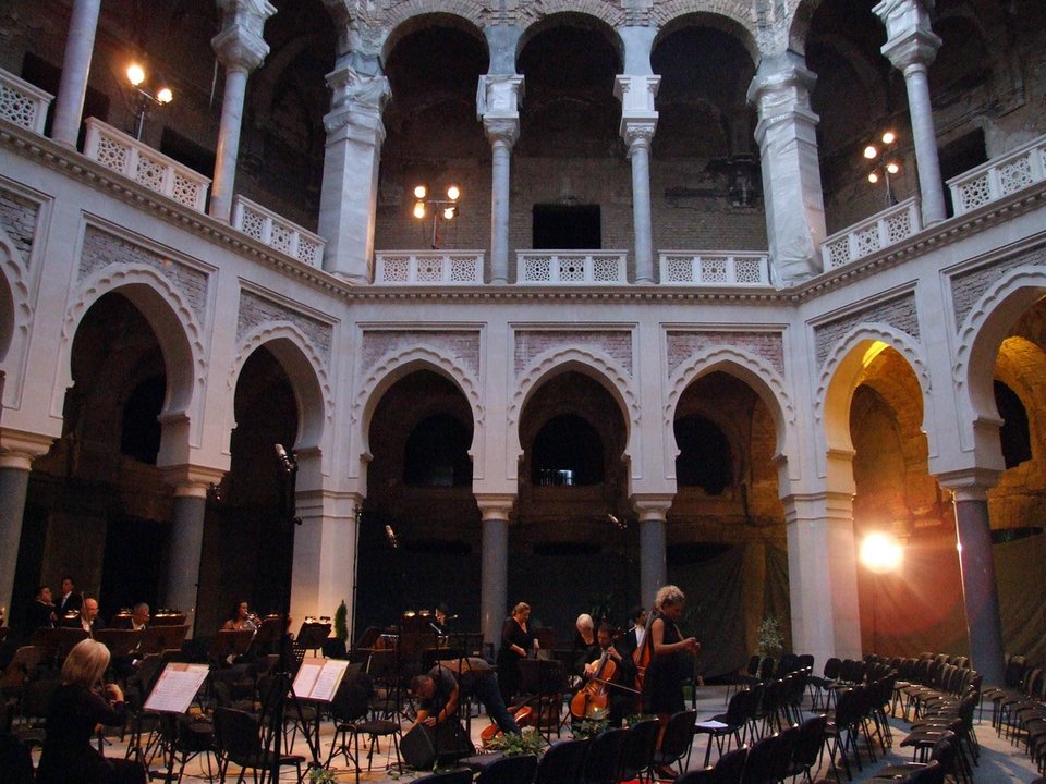 To κατεστραμμένο δημαρχείο του Σεράγεβο ανοίγει ξανά τις πύλες του ύστερα από 22 χρόνια [εικόνες] | iefimerida.gr 3