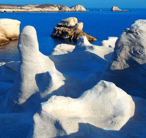 Υμνοι του ισπανικού Τύπου για το Σαρακήνικο στη Μήλο: Η παραλία που μοιάζει με τη Σελήνη [εικόνες] | iefimerida.gr 7