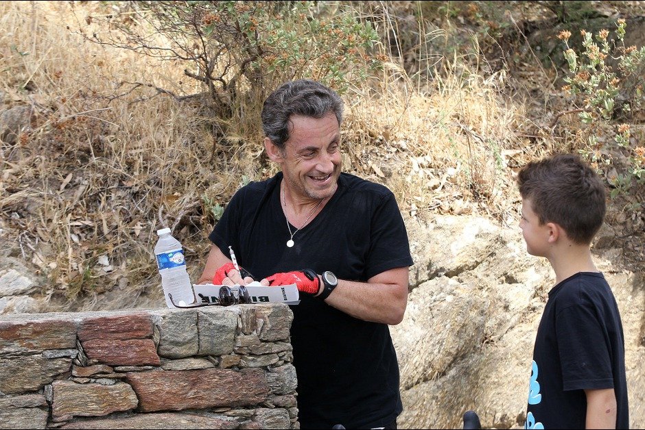 Ο Νικολά Σαρκοζί όπως δεν τον έχετε ξαναδεί -Μακριά από τα σκάνδαλα, η καλή ζωή [εικόνες] | iefimerida.gr 7