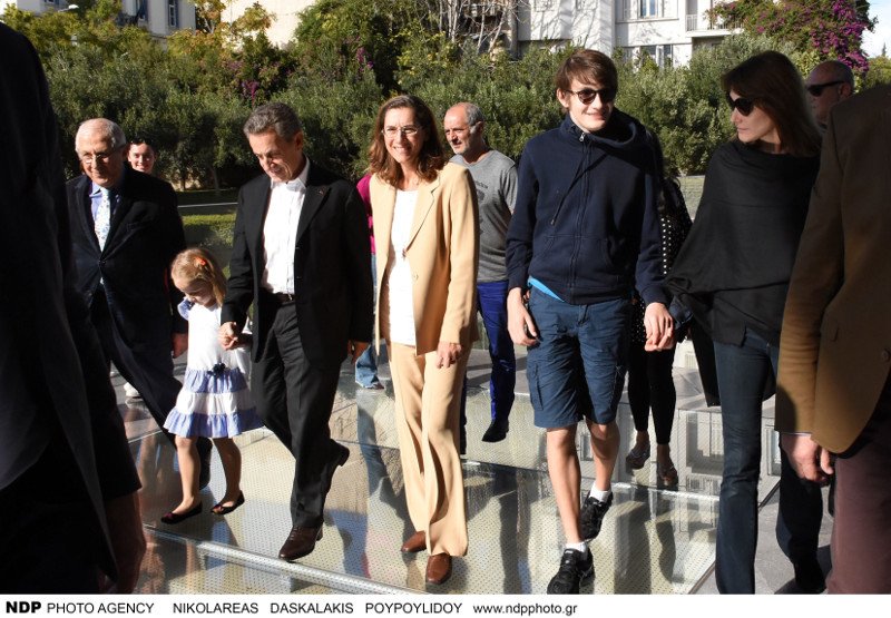 Σαρκοζί και Κάρλα Μπρούνι στο Μουσείο της Ακρόπολης -Τι έκαναν το διήμερο [εικόνες] | iefimerida.gr 8