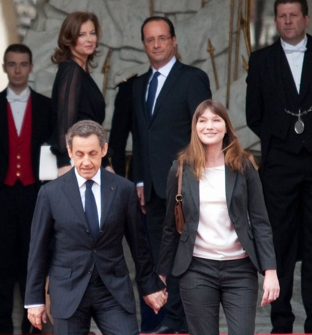 Ο Σαρκοζί προσπάθησε να αποπλανήσει την πρώην σύντροφο του Ολάντ -Η Τριερβελέρ τον αποκάλεσε «βλάχο» [εικόνες] | iefimerida.gr 0