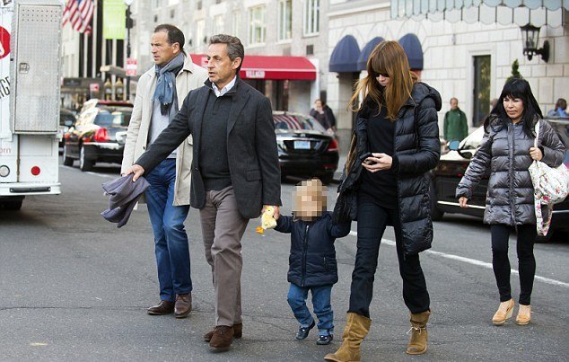 Ο ρομαντικός Νικολά Σαρκοζί –Πήγε την Κάρλα Μπρούνι βόλτα με την άμαξα στη Νέα Υόρκη [εικόνες] | iefimerida.gr 3