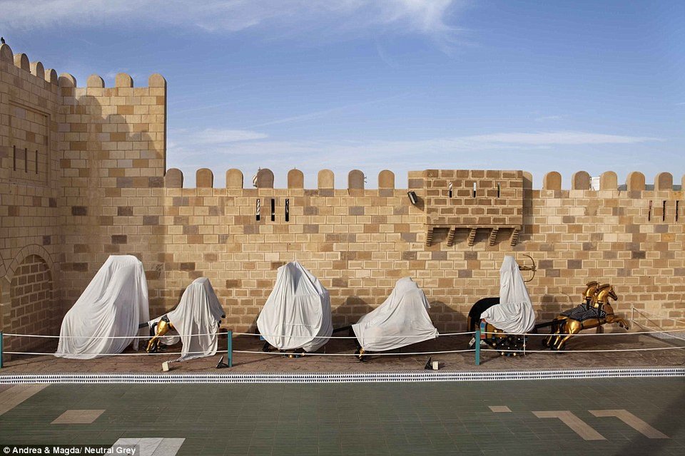 Περιοχή «φάντασμα» το Σαρμ Ελ Σέιχ: Μόνο καμήλες και λιγοστοί ντόπιοι κυκλοφορούν στους δρόμους [εικόνες] | iefimerida.gr 15