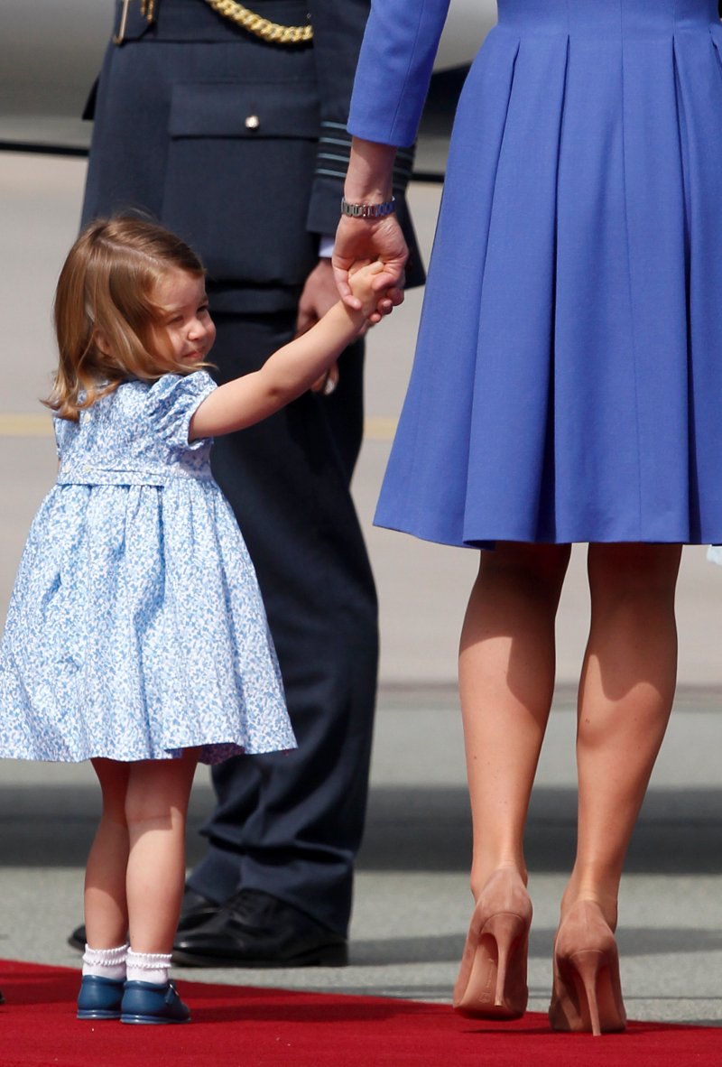 Τα πριγκιπόπουλα «ξαναχτυπούν» με τις γκριμάτσες τους -Ο νυσταγμένος Τζορτζ και η πεισματάρα Σάρλοτ [εικόνες] | iefimerida.gr 0