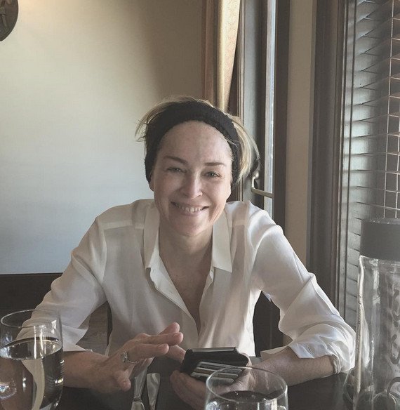 Γιατί η Σάρον Στόουν είναι η πιο ακομπλεξάριστη σταρ [εικόνες] | iefimerida.gr 0