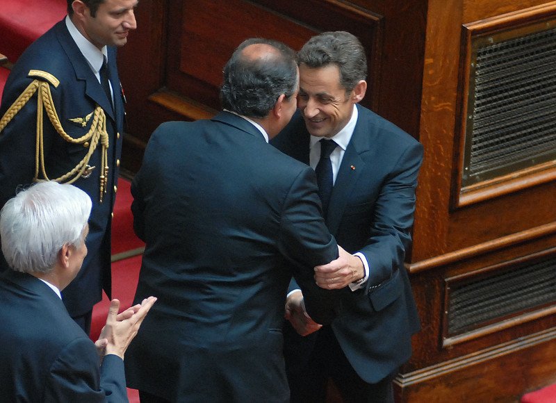 Ευρυδίκη Σ.: Αυτή είναι η ξανθιά πανύψηλη αστυνομικός που θα γίνει η σκιά του Ολάντ στην Αθήνα [εικόνες] | iefimerida.gr 3