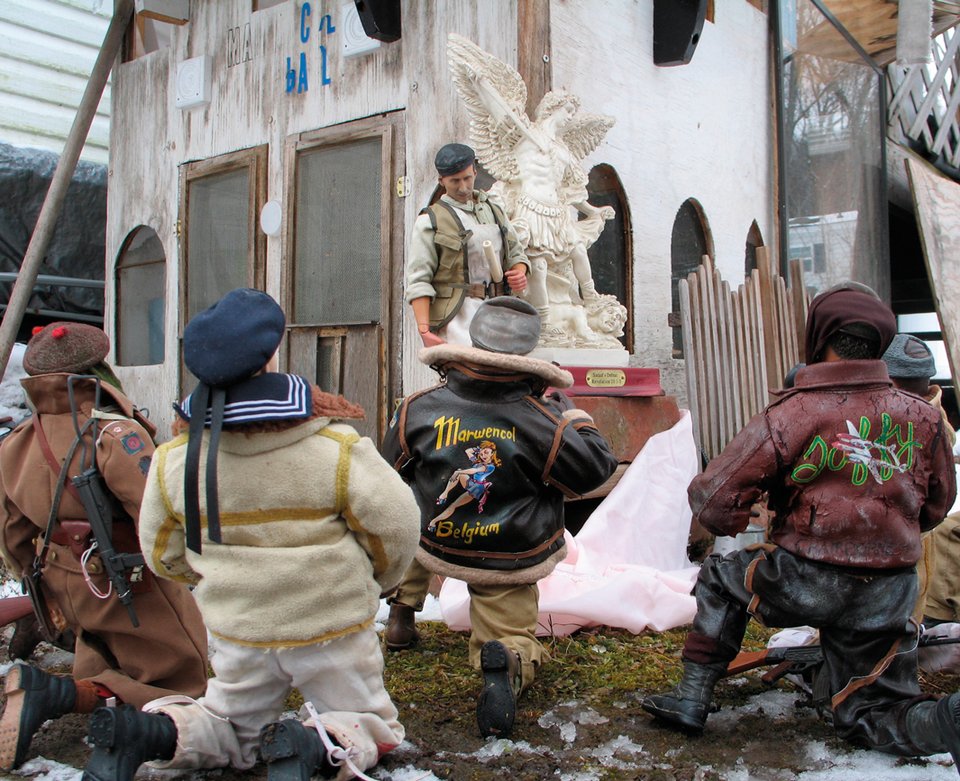 Η ιστορία πίσω από μια από τις ομορφότερες μινιατούρες για το Β' ΠΠ -Πώς έσωσαν τον δημιουργό τους [εικόνες] | iefimerida.gr 2