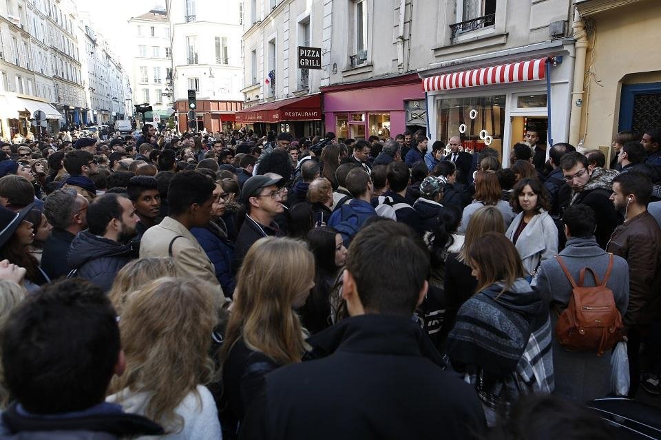 Αδιαχώρητο στο Παρίσι για το μαγαζί με ποπ κορν της Σκάρλετ Γιόχανσον [εικόνες] | iefimerida.gr 5
