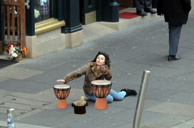 Η Σκάρλετ Γιόχανσον σκοντάφτει και το ίντερνετ λυσσάει [εικόνες] | iefimerida.gr 6