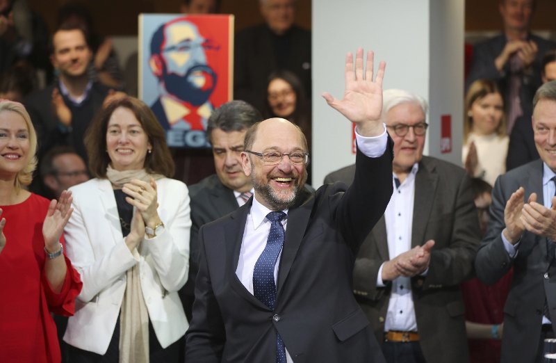 Και επίσημα η Μέρκελ υποψήφια καγκελάριος των κομμάτων της Χριστιανικής Ενωσης στη Γερμανία | iefimerida.gr 0