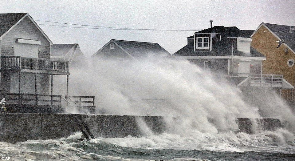 Ο φονικός κυκλώνας-βόμβα βύθισε στο σκοτάδι 100.000 νοικοκυριά στις βορειοανατολικές ΗΠΑ [εικόνες]  | iefimerida.gr 3