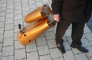 Στην αγορά το πρώτο πτυσσόμενο σκούτερ, σε μέγεθος βαλίτσας | iefimerida.gr 2