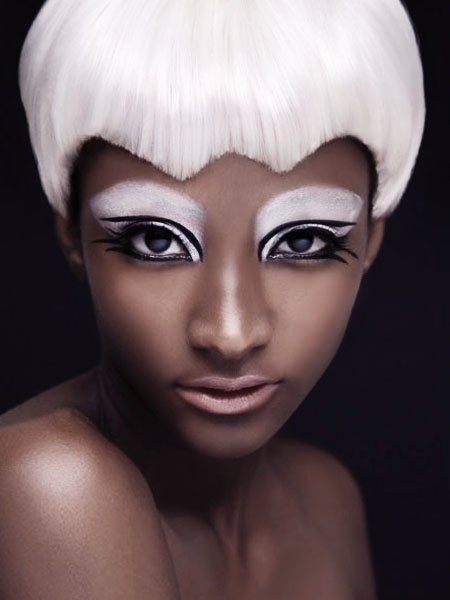 Ψηλά τακούνια και μυαλό -Το πρωί «Αγγελος» της Victoria's Secret, το βράδυ προγραμματίστρια [εικόνες] | iefimerida.gr 1