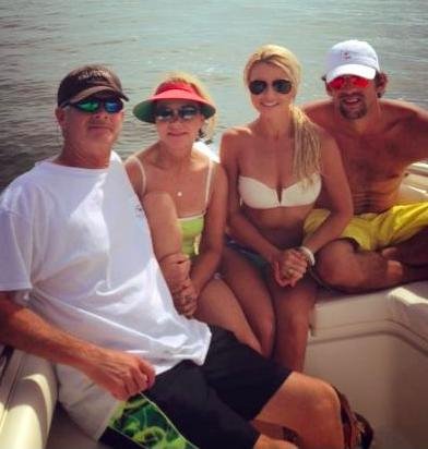 Ο Μάικλ Φελπς και η... γυναικάρα με τα κόκκινα – Η μυστηριώδης ξανθιά που τον συνόδευσε [εικόνες] | iefimerida.gr 3