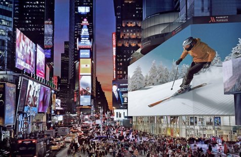 Στην Times Square η μεγαλύτερη γιγαντοοθόνη στον κόσμο: Εχει το μέγεθος ενός γηπέδου ποδοσφαίρου [βίντεο & εικόνες] | iefimerida.gr 0