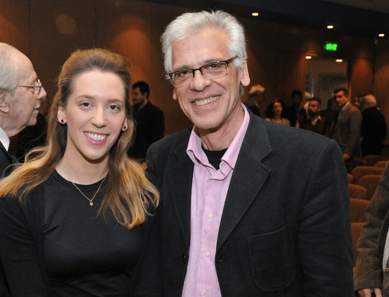 Η κόρη του Μηλιού στο Γκστάαντ για Χριστούγεννα: Σάλος από μια αμφιλεγόμενη ανάρτηση [εικόνες] | iefimerida.gr 2