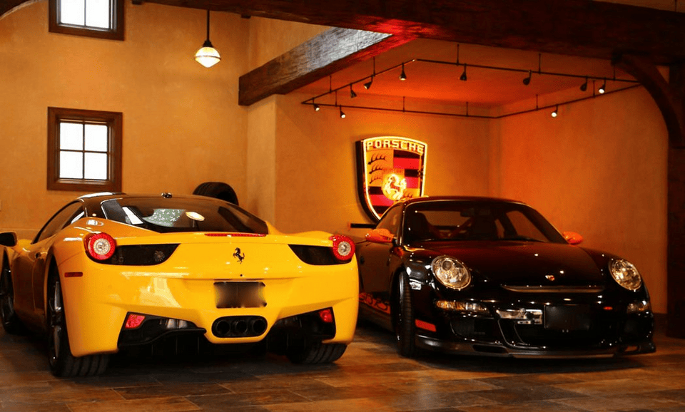 Αυτό είναι το πιο πολυτελές γκαράζ στον κόσμο: Φιλοξενεί Porsche και Ferrari [εικόνες] | iefimerida.gr 1