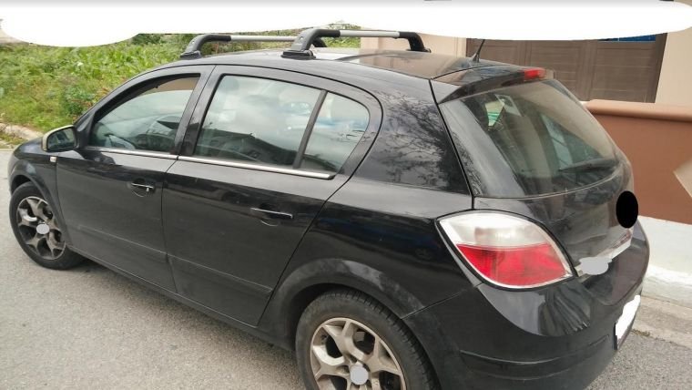 Το αυτοκίνητο που σταμάτησαν για έλεγχο.