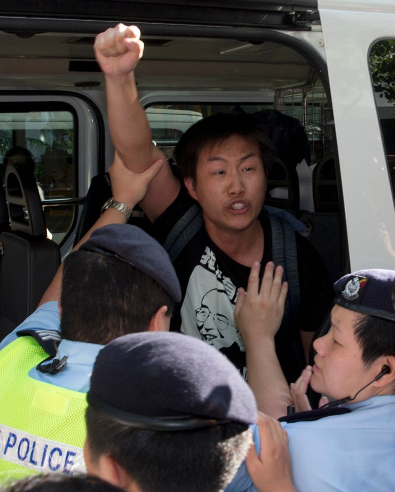 Ο Σι Τζινπίνγκ προειδοποιεί να μην αμφισβητηθεί η κυριαρχία της Κίνας στο Χονγκ Κονγκ  | iefimerida.gr 2