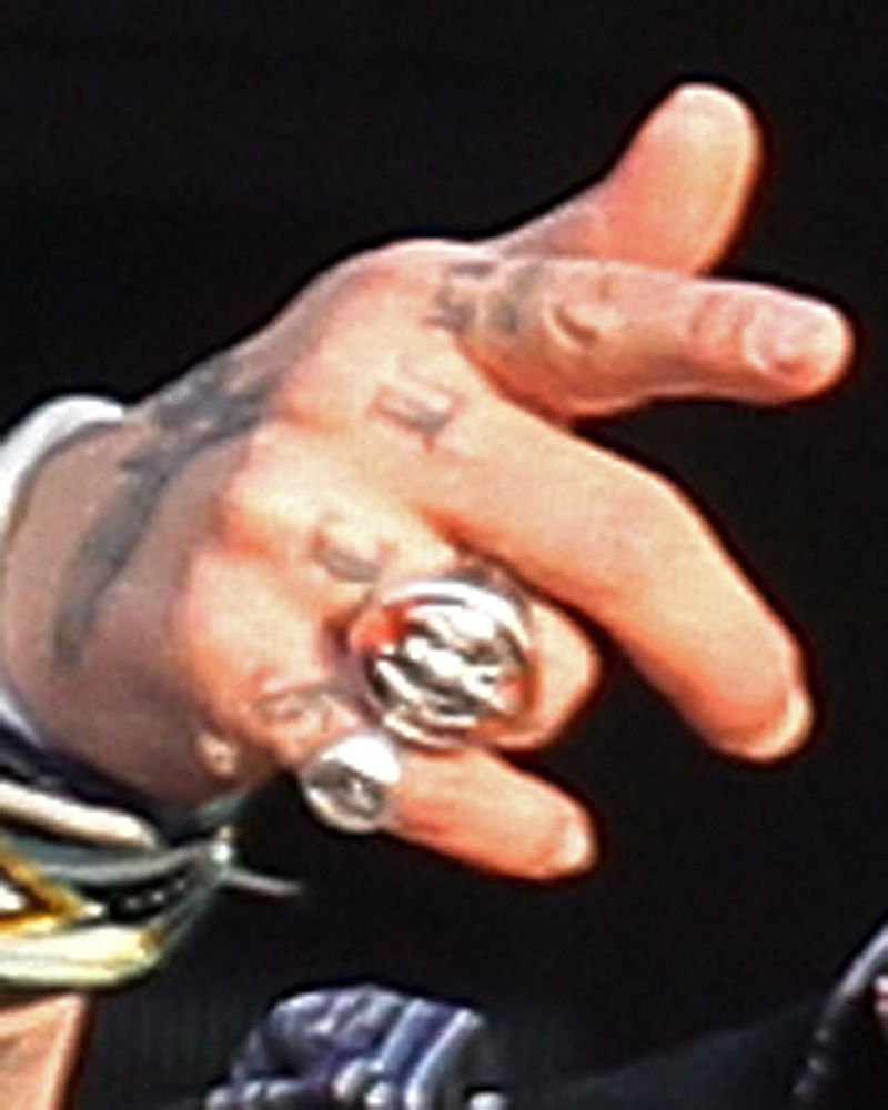 Ο Τζόνι Ντεπ μετά τον χωρισμό άλλαξε και το τατουάζ που είχε κάνει για την Αμπερ Χερντ με μια βρισιά [εικόνες] | iefimerida.gr 1