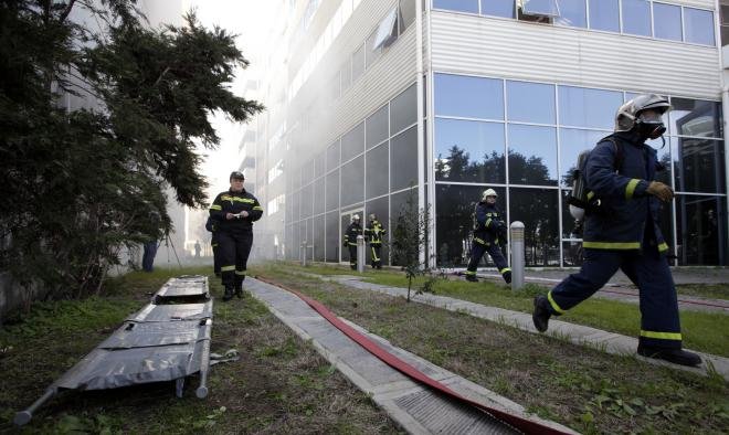 «Πετάχτηκαν» όλοι έξω από το κτίριο του ΣΔΟΕ: Ασκηση ετοιμότητας για ισοπεδωτικό τρομοκρατικό χτύπημα [εικόνες] | iefimerida.gr 4
