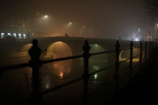  Η ατμοσφαιρική ρύπανση «πνίγει» το Σαράγεβο -Κλειστά παρέμειναν τα σχολεία [εικόνες]	 | iefimerida.gr 3