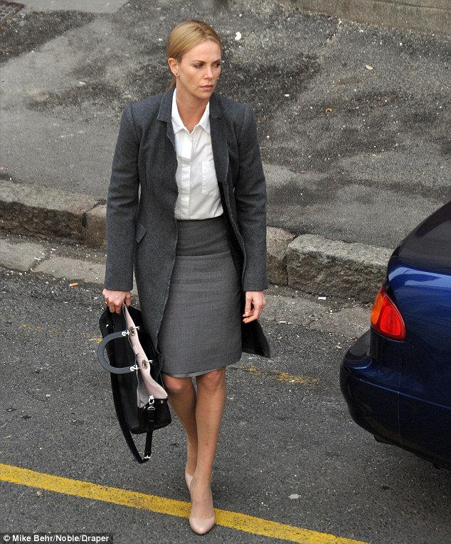 Σον Πεν και Σαρλίζ Θέρον σε εκνευρισμό - Η πρώτη συνάντηση μετά τον χωρισμό [εικόνες] | iefimerida.gr 0