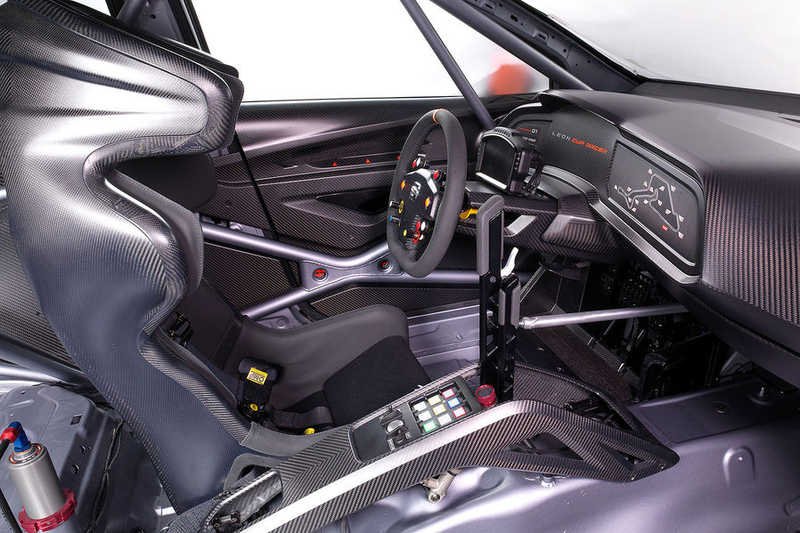 Seat Leon Cup Racer: Από οικογενειακό αγωνιστικό με 330 άλογα | iefimerida.gr 2