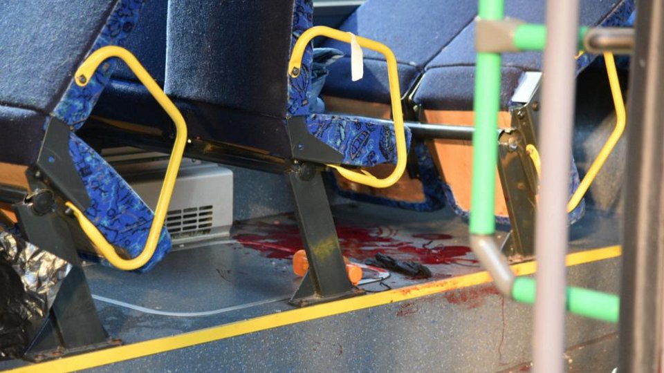 Σχολικό έπεσε σε τοίχο λεωφορείου στη Γερμανία - 48 τραυματίες [εικόνες]  | iefimerida.gr 2