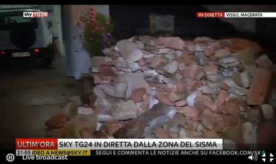 Πανικός στην Ιταλία από δύο ισχυρές δονήσεις: 6,3 και 5,4 Ρίχτερ -Πληροφορίες για τραυματίες [εικόνες & βίντεο] | iefimerida.gr 2