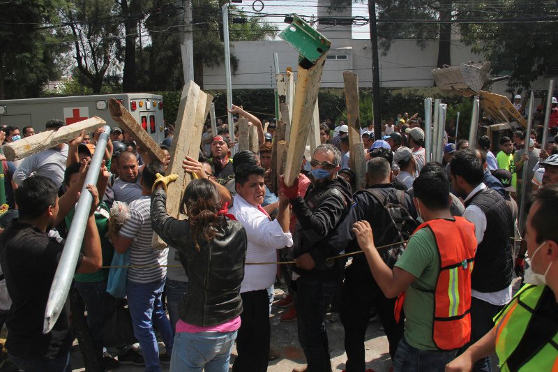 Εικόνες και βίντεο από το σχολείο στο Μεξικό που έγινε τάφος για 21 μαθητές | iefimerida.gr 2