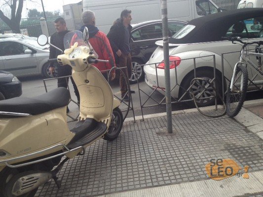 Σε τροχαίο ατύχημα στη Θεσσαλονίκη ενεπλάκη ο Θοδωρής Ζαγοράκης [εικόνες] | iefimerida.gr 1