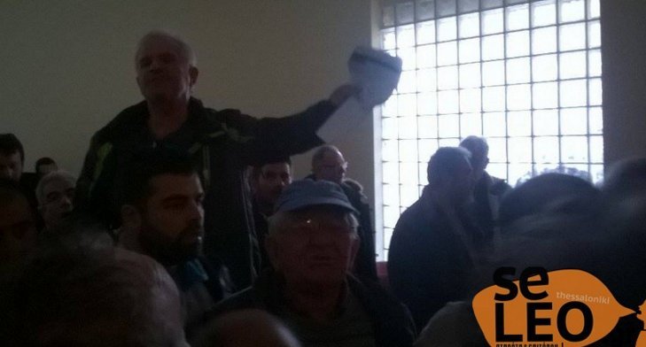 Αγρότες και στελέχη του ΣΥΡΙΖΑ πιάστηκαν στα χέρια στην ομιλία Μάρδα στη Θεσσαλονίκη [εικόνες & βίντεο] | iefimerida.gr 2