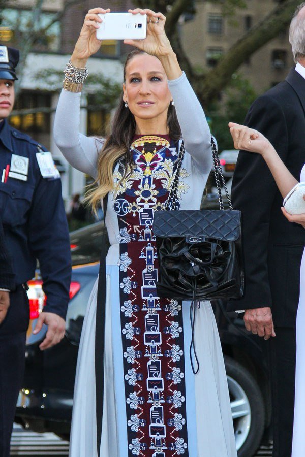 Μη ζητάς ποτέ από τη Σάρα Τζέσικα Πάρκερ μια selfie [εικόνες] | iefimerida.gr 3