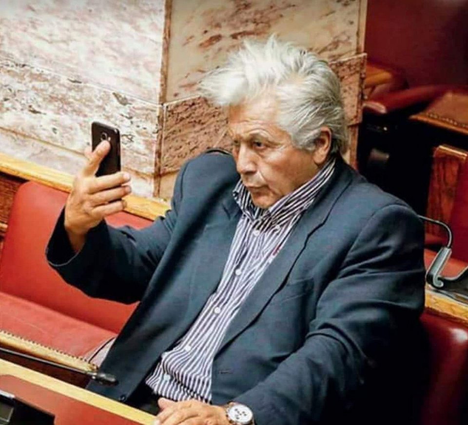 Παγκόσμια Ημέρα Ποίησης σήμερα και το Twitter βάζει τα δυνατά του [εικόνες] | iefimerida.gr 4