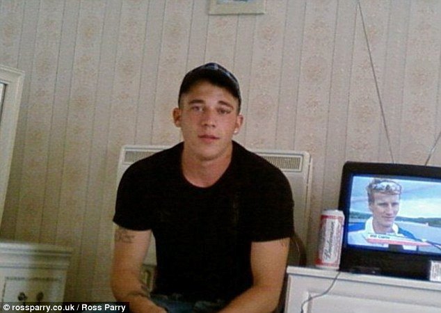 Ο πιο ανόητος διαρρήκτης -Εστειλε selfie με κλεμμένο κινητό στους συναδέλφους του θύματός του και συνελήφθη [εικόνες] | iefimerida.gr 0