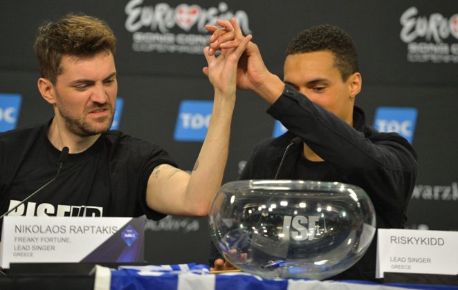 Η selfie της Γιουροβίζιον: Πανηγυρίζουν οι Ελληνες [εικόνες] | iefimerida.gr 1