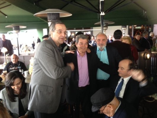 Οι selfies Αντώνη και Γεωργίας Σαμαρά στην πλατεία Καλαμάτας [εικόνες] | iefimerida.gr 3