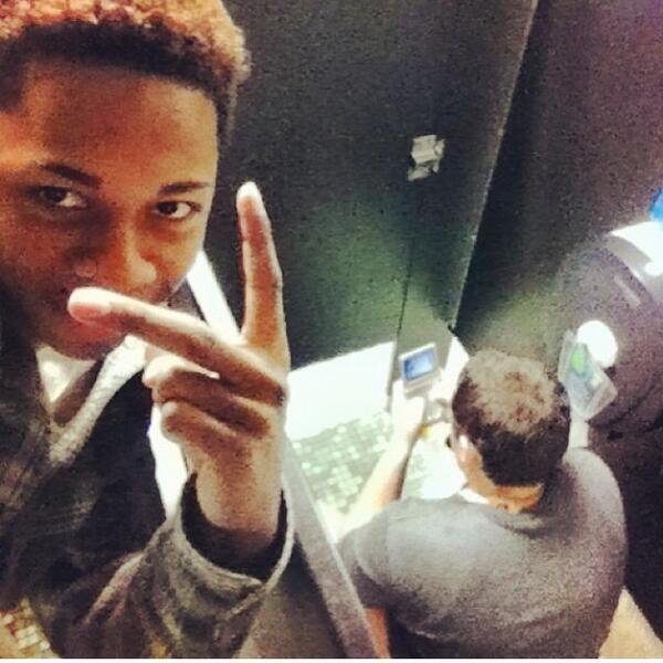 The Selfie Olympics: Η νέα παρανοϊκή μόδα στις φωτογραφίες που σαρώνει στο Facebook και το  Instagram [εικόνες]  | iefimerida.gr 5