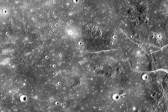 Βρήκαν σπήλαιο 50 χλμ. στη Σελήνη -Θα ήταν κατάλληλο για διαστημική βάση [εικόνα]  | iefimerida.gr 0