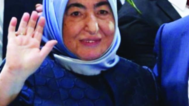 Σε τζαμί της Κομοτηνής ο Γιλντιρίμ - Πρόκληση από την σύζυγό του: Επισκέφθηκε την «τουρκική νεολαία» [εικόνες&βίντεο] | iefimerida.gr 5