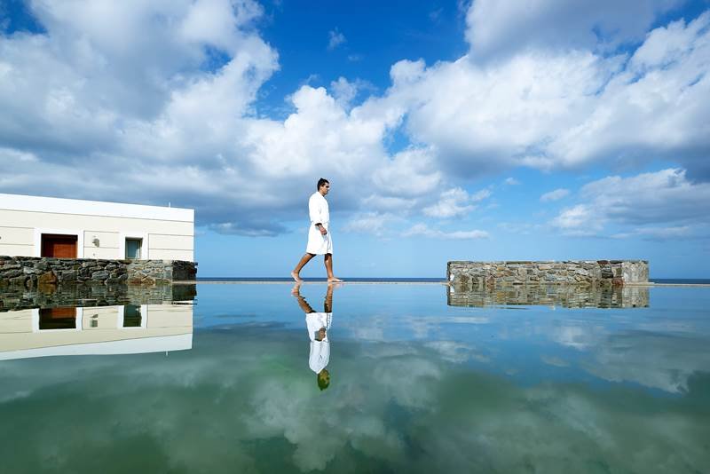 Ξενοδοχεία όπου απαγορεύονται τα παιδιά –Το καλύτερο είναι στην Ελούντα [εικόνες] | iefimerida.gr 8