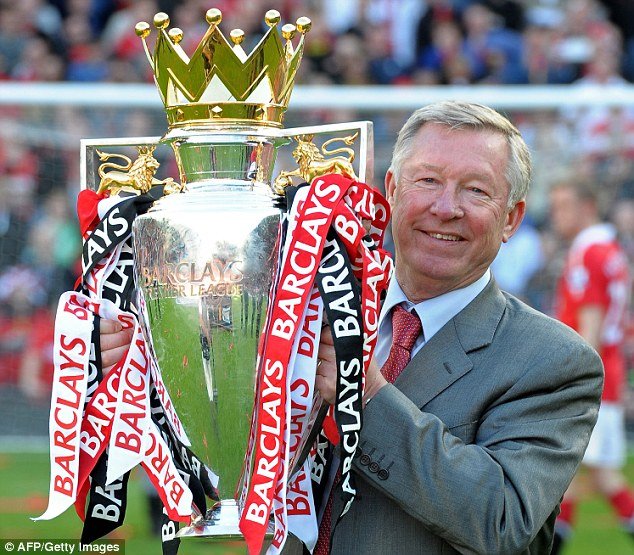 Οδός ...σερ Αλεξ Φέργκιουσον -Εγινε άγαλμα, ..εξέδρα και τώρα αποκτά το δικό του δρόμο [εικόνες] | iefimerida.gr 2