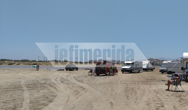 Μαγεία στα κύματα: Σέρφερς από όλο τον κόσμο συγκεντρώνονται στη Νάξο για να δαμάσουν αέρα και θάλασσα [εικόνες] | iefimerida.gr 5