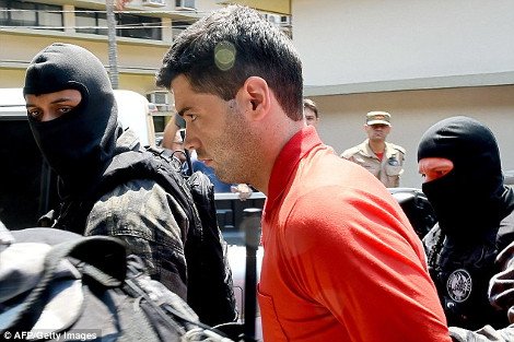 Παγκόσμιο σοκ για τον δολοφόνο με το αγγελικό πρόσωπο: Θέρισε 39 ανθρώπους -Μεταξύ αυτών και ένα 14χρονο κορίτσι [βίντεο & εικόνες] | iefimerida.gr 3