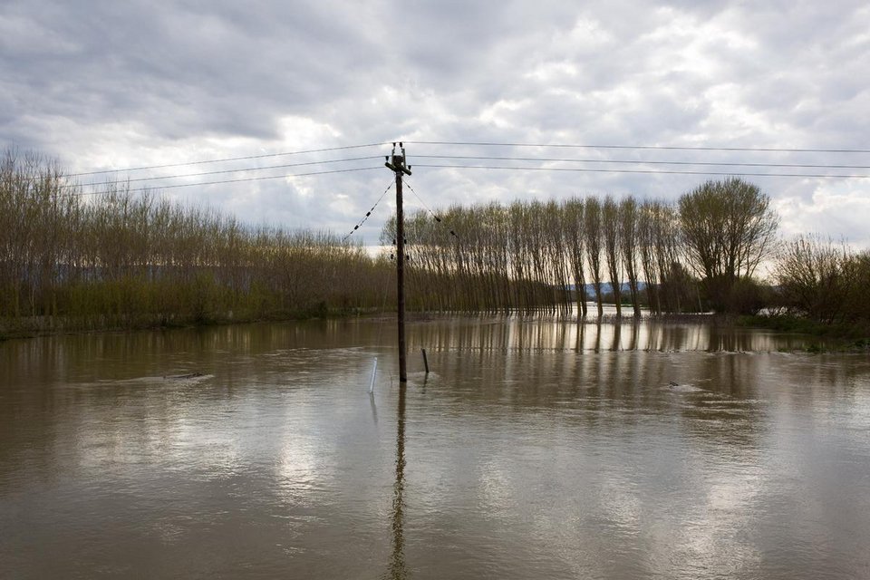 Σε απέραντη λίμνη έχουν μετατραπεί τα χωράφια στις Σέρρες [εικόνες] | iefimerida.gr 4